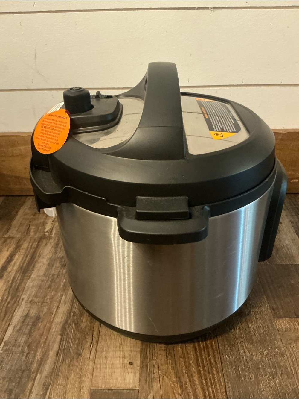 Instant Pot Duo 60 V5 6-Qt Stainless/Black 7-in-1 Multi-Cooker New No Box - Picture 5 of 9